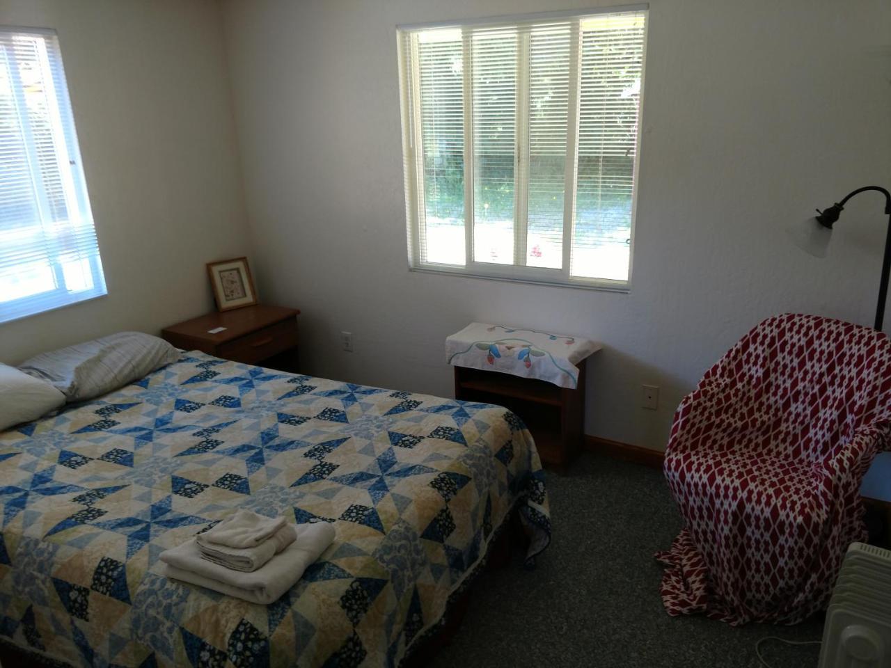 Lakeside Hostel & Guest House 크레센트시티 외부 사진